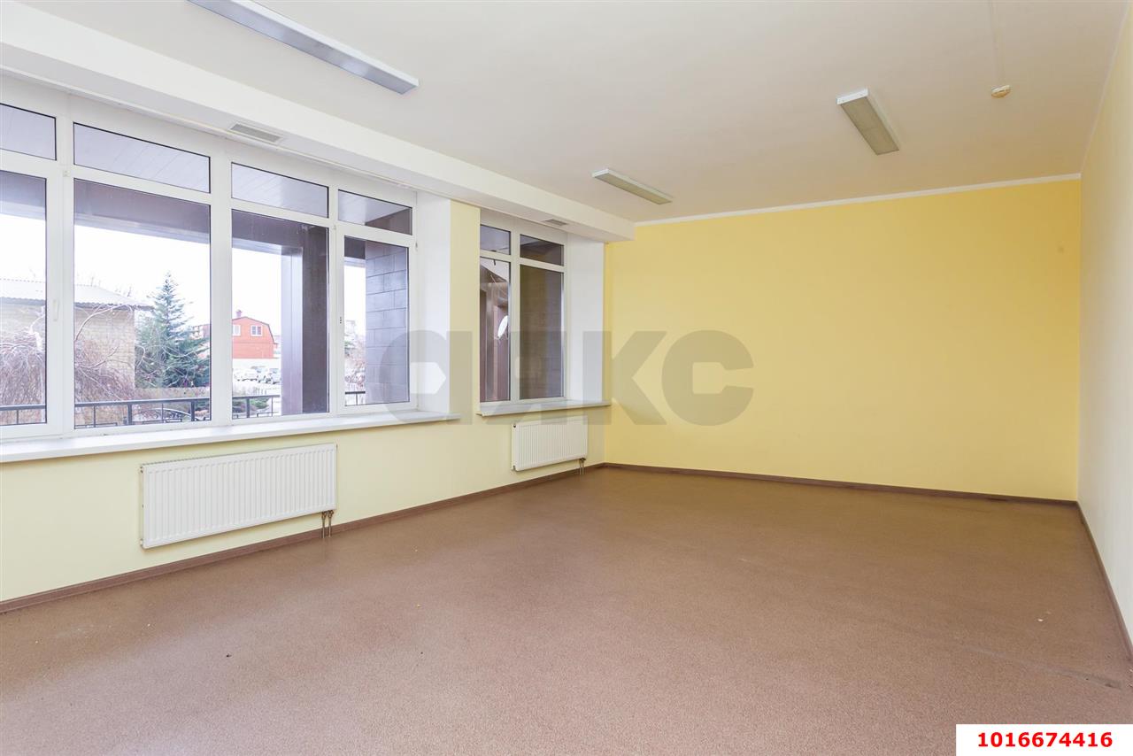 Фото №5: Торговое помещение 248&nbsp;м², 1/24&nbsp;эт. - Краснодар, Западный внутригородской округ, Фестивальный, мкр. жилой комплекс Триумф, ул. имени П.М. Гаврилова, 27