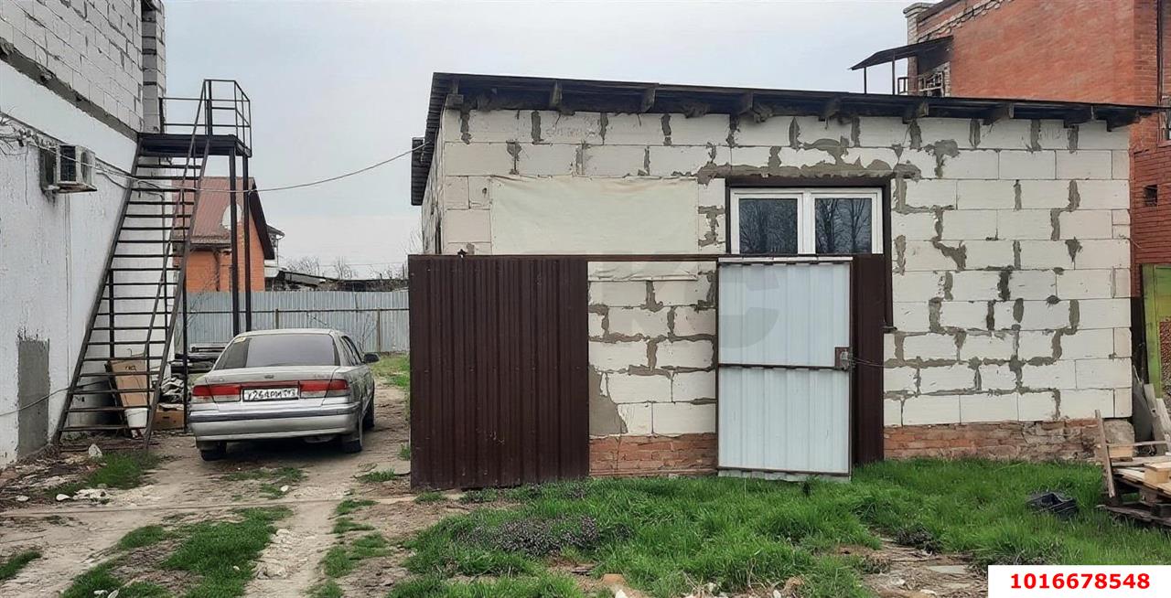 Фото №1: Дом 331&nbsp;м² + 6.8&nbsp;сот., 2&nbsp;эт. - Краснодар, мкр. Прикубанский внутригородской округ, ул. Ростовское шоссе, 1