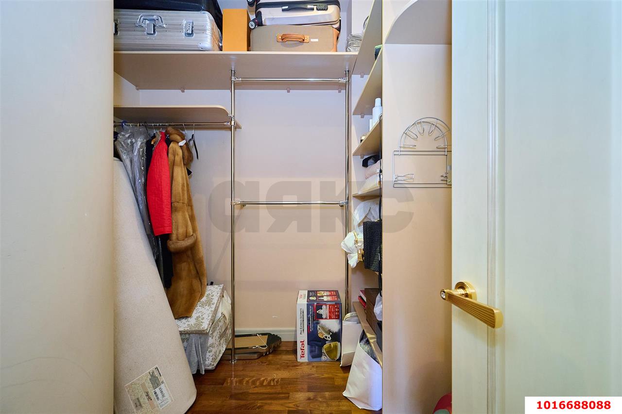 Фото №10: 2-комнатная квартира 85&nbsp;м², 8/12&nbsp;эт. - Краснодар, Центральный внутригородской округ, мкр. Центральный, ул. Гимназическая, 40