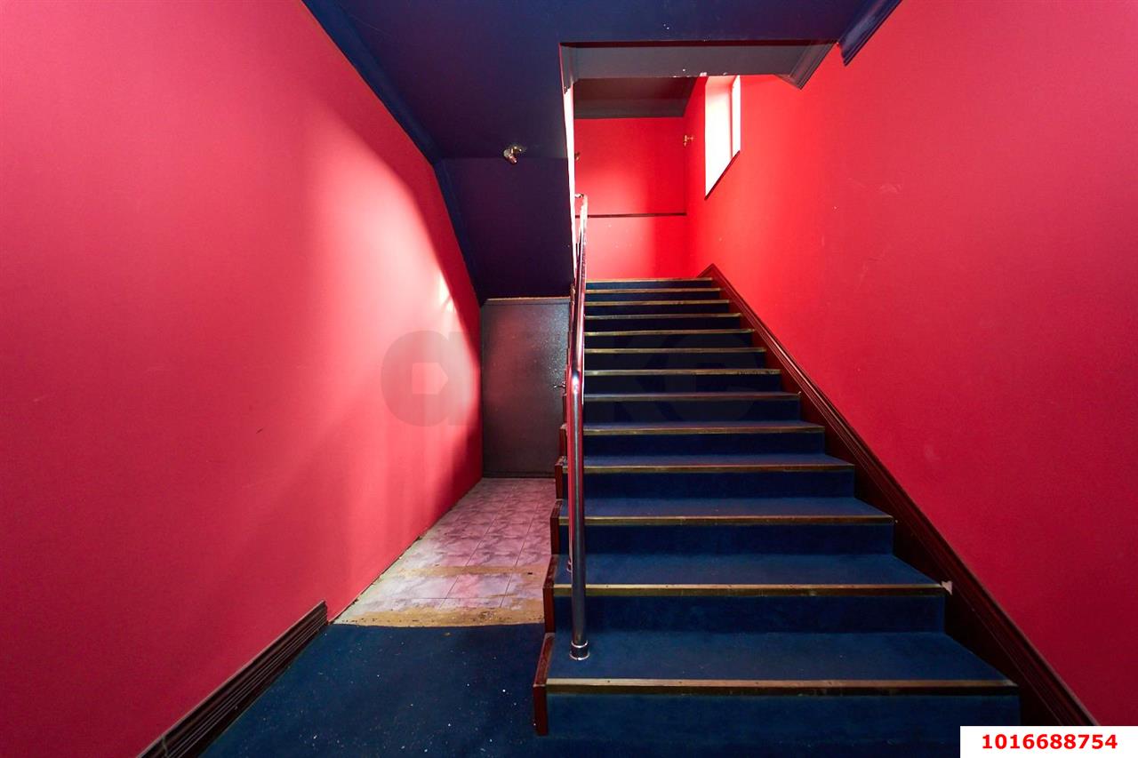 Фото №14: Офисное помещение 229&nbsp;м², 3/3&nbsp;эт. - Краснодар, Центральный внутригородской округ, мкр. Покровка, ул. Северная, 484