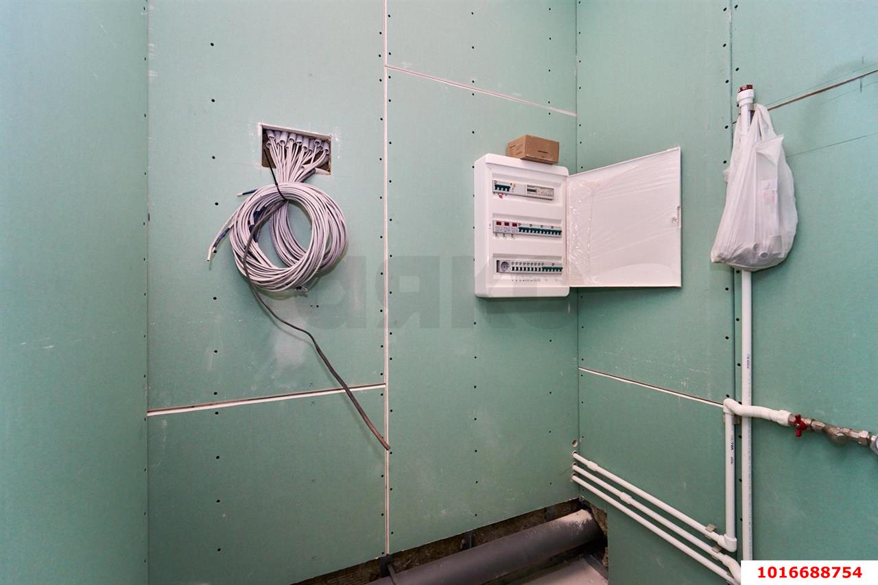 Фото №7: Офисное помещение 229&nbsp;м², 3/3&nbsp;эт. - Краснодар, Центральный внутригородской округ, мкр. Покровка, ул. Северная, 484