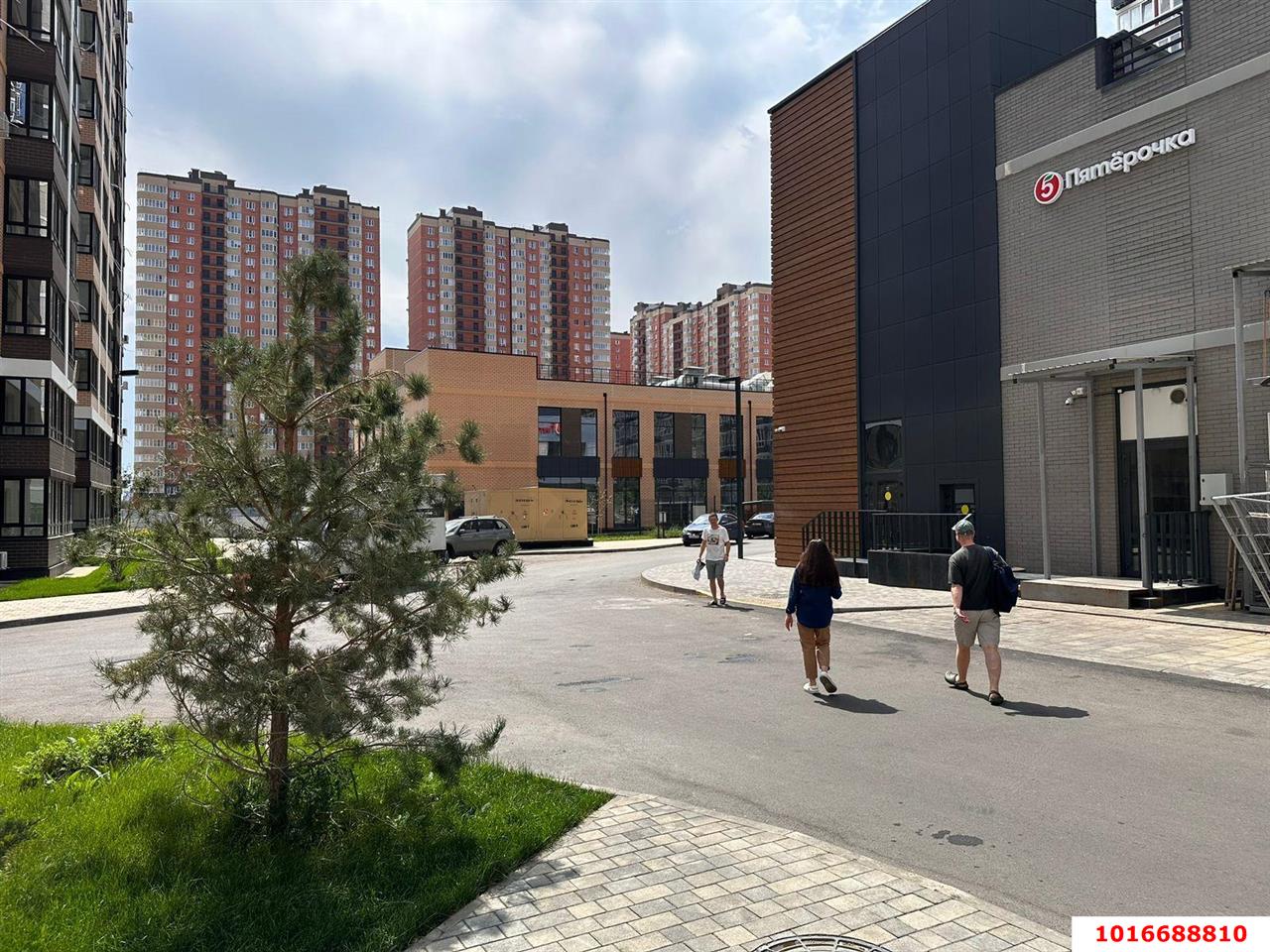 Фото №1: Торговое помещение 61&nbsp;м², 1/24&nbsp;эт. - Краснодар, Прикубанский внутригородской округ, мкр. ЖК Абрикосово, ул. имени Героя Георгия Бочарникова, 4к2