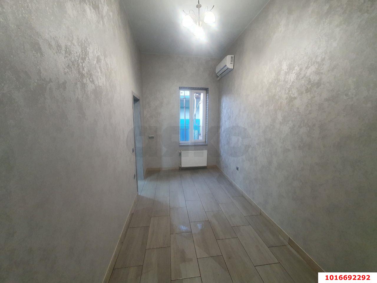 Фото №9: 1-комнатная квартира 50&nbsp;м², 1/1&nbsp;эт. - Краснодар, Центральный внутригородской округ, мкр. Центральный, ул. Коммунаров, 96