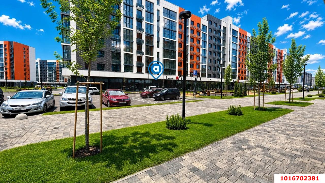 Фото №3: Торговое помещение 46&nbsp;м², 1/9&nbsp;эт. - Краснодар, Прикубанский внутригородской округ, мкр. жилой комплекс Друзья, ул. имени Генерала Брусилова, 28к4