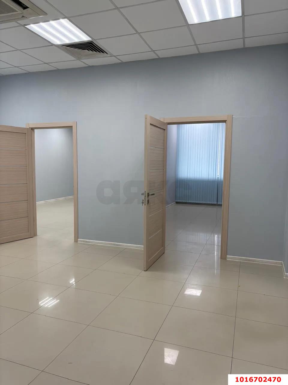 Фото №8: Офисное помещение 55&nbsp;м², 2/5&nbsp;эт. - Краснодар, Карасунский внутригородской округ, Хлопчато-бумажный Комбинат, мкр. жилой комплекс Гранд Пэлэс, ул. Уральская, 75/1
