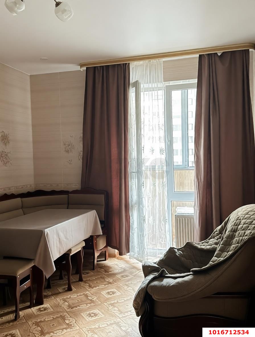 Фото №2: 1-комнатная квартира 54&nbsp;м², 5/22&nbsp;эт. - Краснодар, Карасунский внутригородской округ, Хлопчато-бумажный Комбинат, мкр. жилой комплекс Аквамарин, ул. Уральская, 75к1
