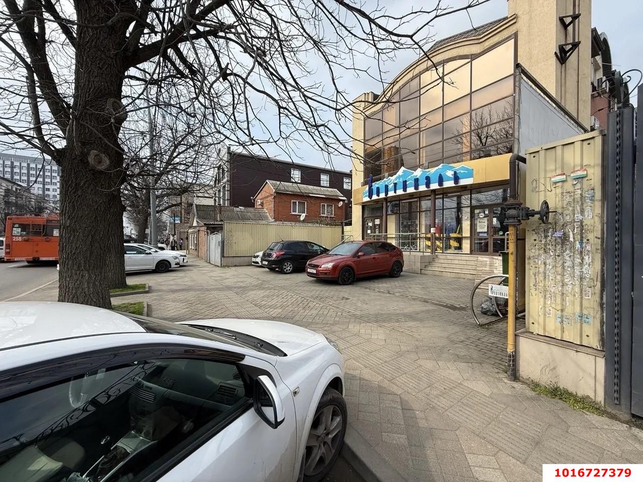 Фото №6: Торговое помещение 89&nbsp;м², 1/1&nbsp;эт. - Краснодар, Центральный внутригородской округ, мкр. Покровка, ул. Северная, 435
