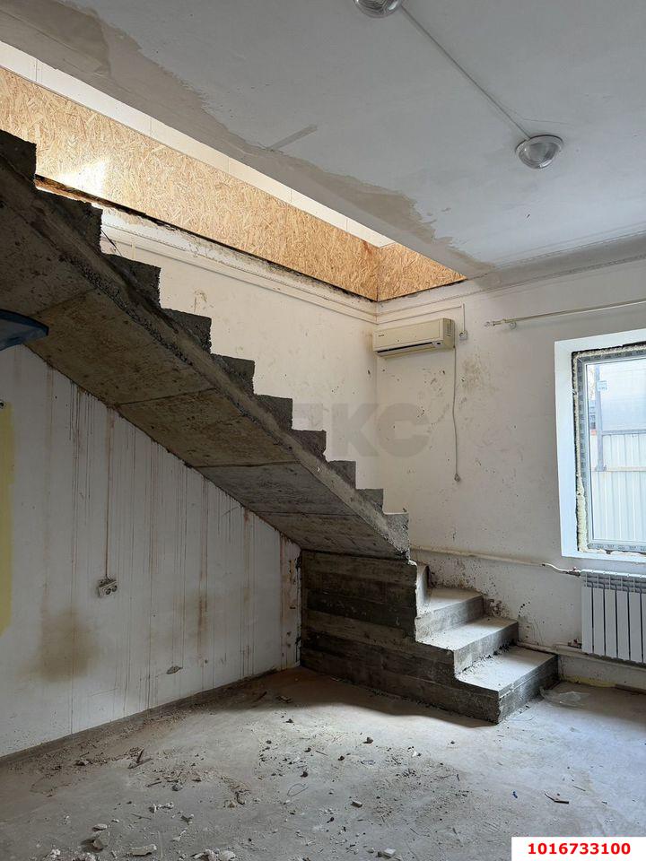 Фото №16: Дом 270&nbsp;м² + 3&nbsp;сот., 2&nbsp;эт. - Краснодар, Сельскохозяйственный Институт, мкр. Западный внутригородской округ, ул. Урицкого, 87