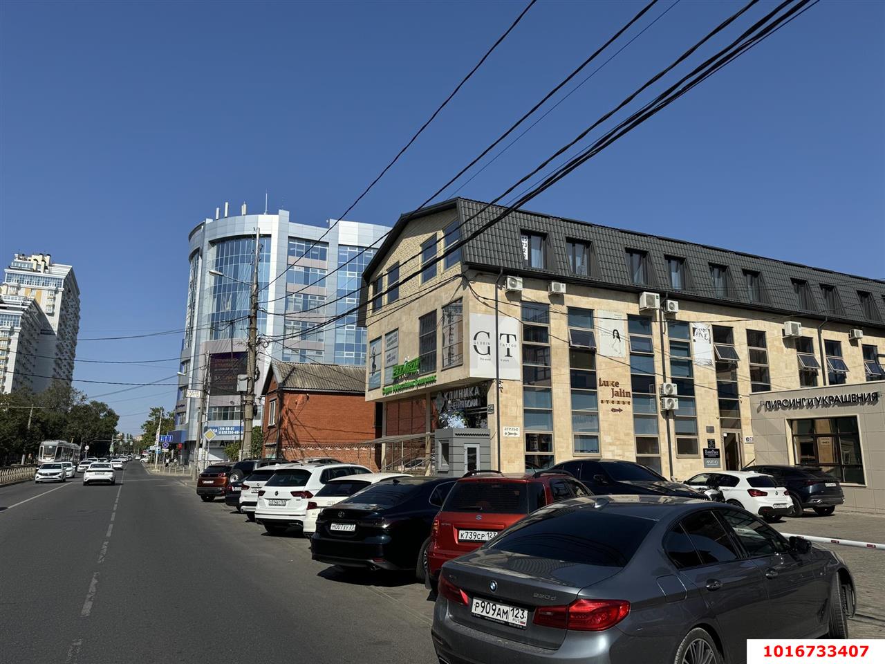 Фото №2: Торговое помещение 330&nbsp;м², 1/3&nbsp;эт. - Краснодар, Центральный внутригородской округ, мкр. Центральный, ул. Коммунаров, 258
