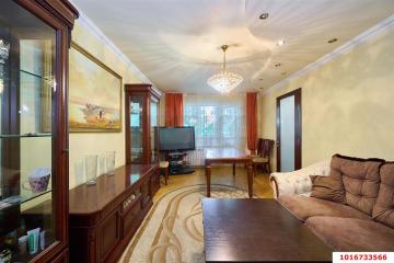 Фото №1: 4-комнатная квартира 74 м², 2/9 эт. - Краснодар, мкр. Комсомольский, ул. Тюляева, 35