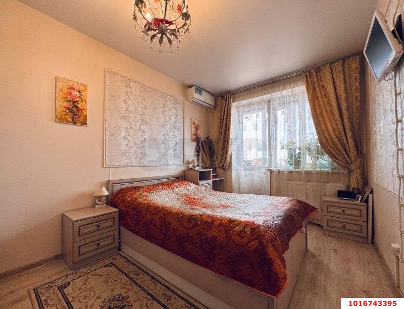 Фото №1: 2-комнатная квартира 72&nbsp;м², 5/5&nbsp;эт. - Краснодар, Прикубанский внутригородской округ, мкр. Музыкальный, ул. Ангарская, 2/3