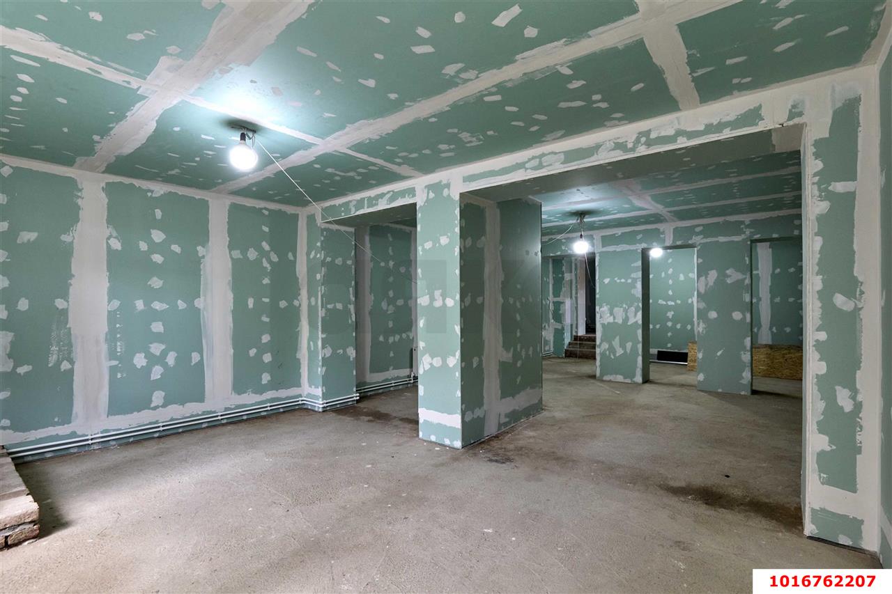 Фото №9: Торговое помещение 72&nbsp;м², 1/2&nbsp;эт. - Краснодар, Западный внутригородской округ, мкр. Центральный, ул. Мира, 9/1