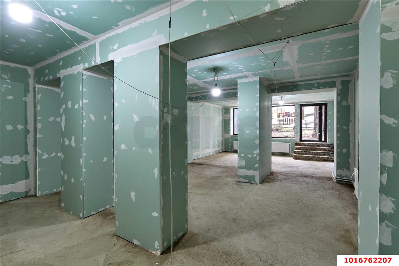 Фото №8: Торговое помещение 72&nbsp;м², 1/2&nbsp;эт. - Краснодар, Западный внутригородской округ, мкр. Центральный, ул. Мира, 9/1