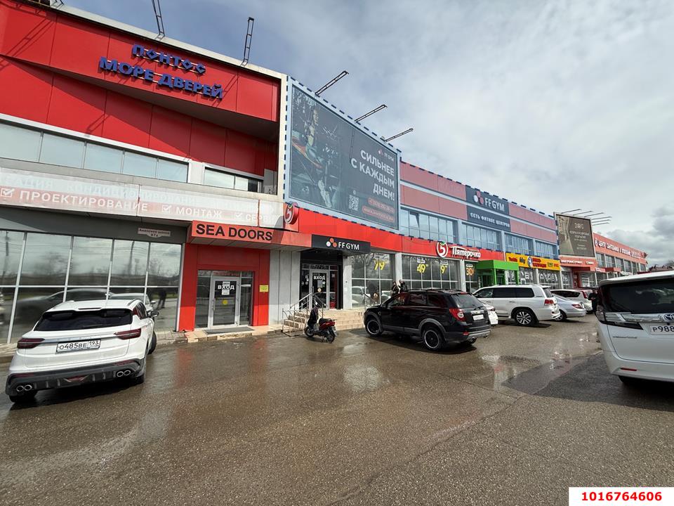 Фото №3: Торговое помещение 912&nbsp;м², 2/2&nbsp;эт. - Анапа, мкр. Алексеевка, ул. Анапское шоссе, 89А