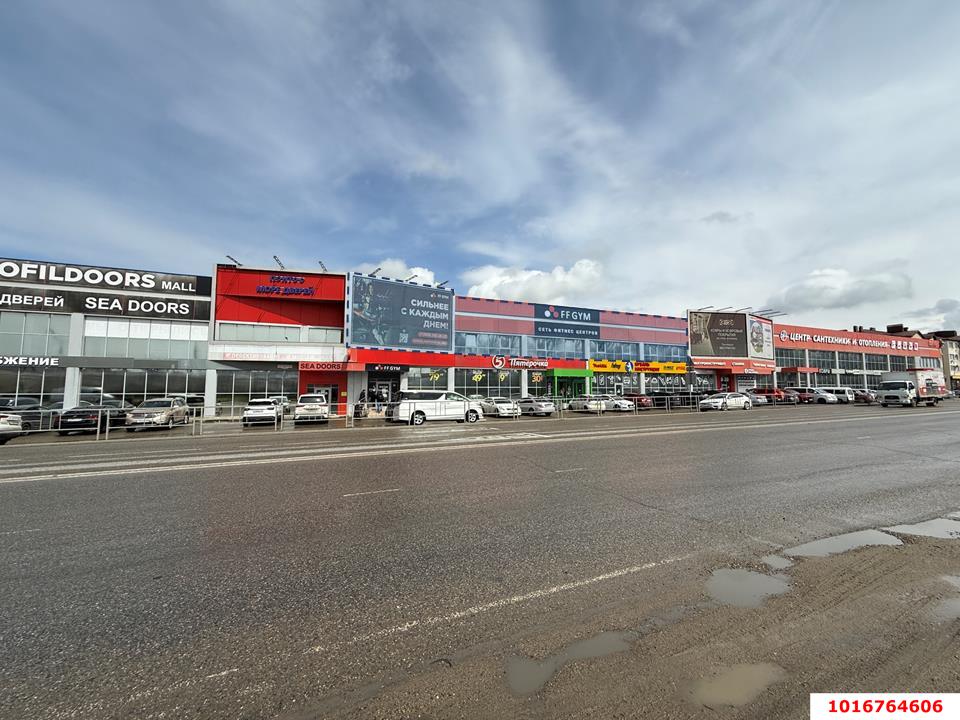 Фото №1: Торговое помещение 912&nbsp;м², 2/2&nbsp;эт. - Анапа, мкр. Алексеевка, ул. Анапское шоссе, 89А