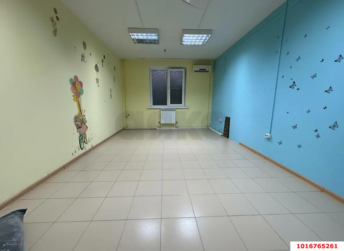 Фото №2: Торговое помещение 43&nbsp;м², 16&nbsp;эт. - Краснодар, Прикубанский внутригородской округ, мкр. Микрохирургии глаза, ул. Красных Партизан, 4/4