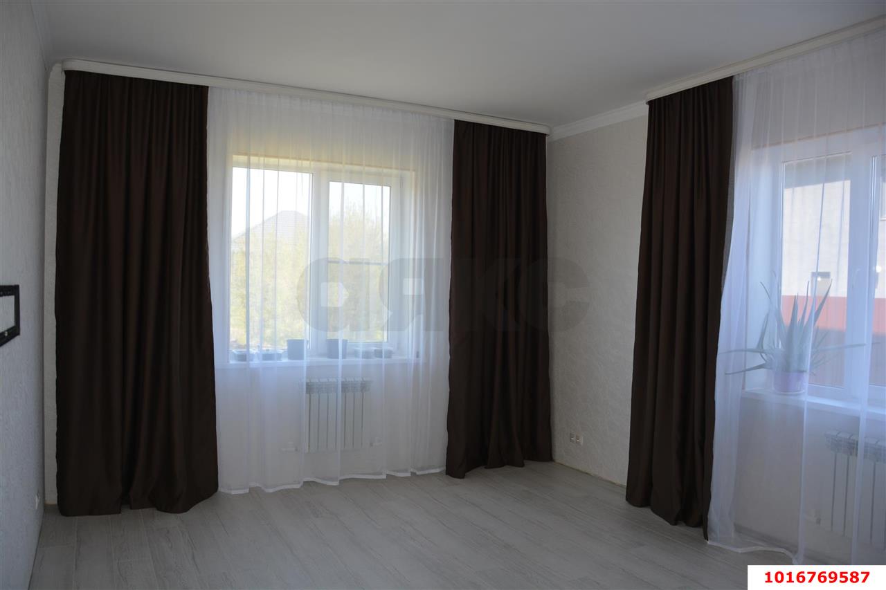 Фото №10: Дом 160&nbsp;м² + 7&nbsp;сот., 2&nbsp;эт. - Елизаветинская, Прикубанский внутригородской округ, ст Роднички, ул. Сиреневая, 6