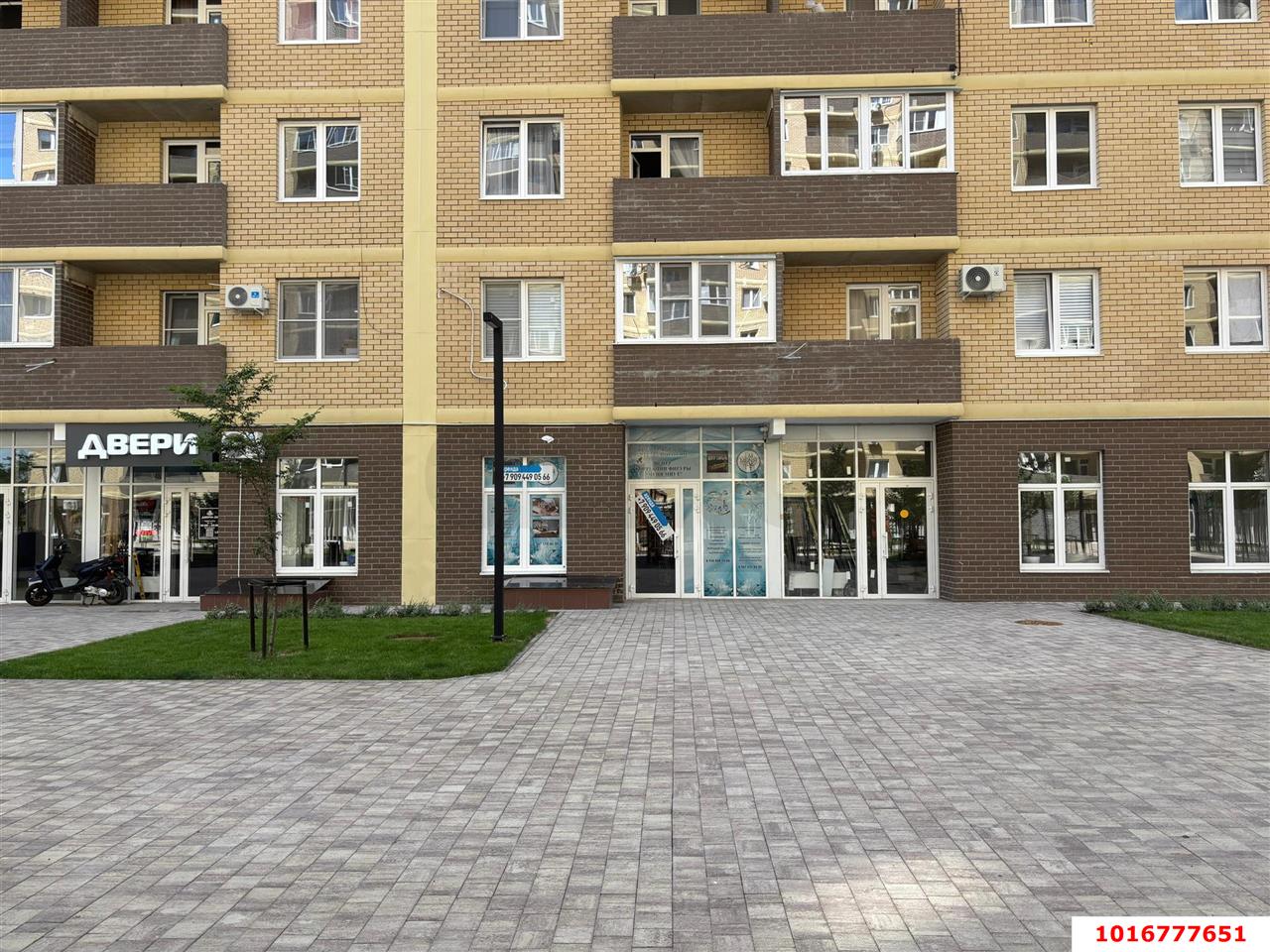 Фото №1: Торговое помещение 41&nbsp;м², 1/16&nbsp;эт. - Краснодар, Прикубанский внутригородской округ, мкр. жилой комплекс Дыхание, ул. Лётчика Позднякова, 2к22