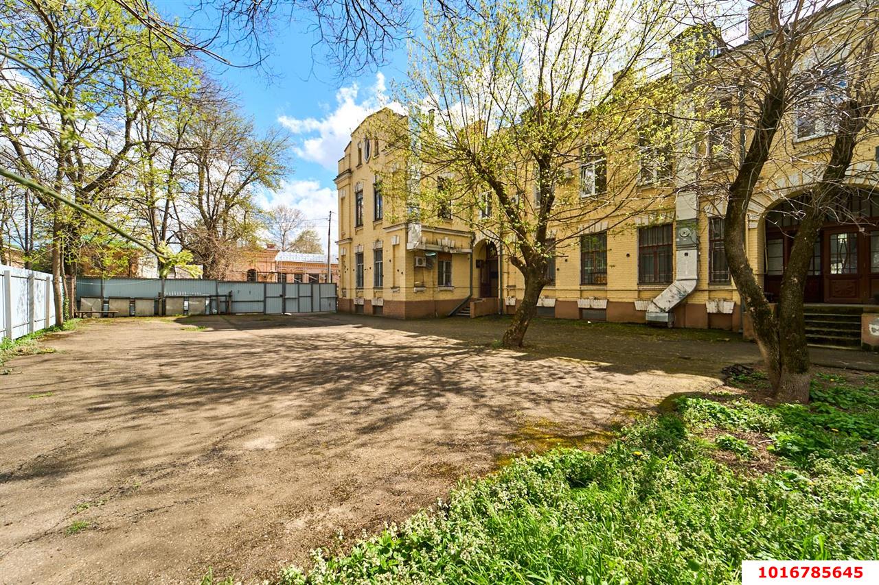 Фото №9: 2-комнатная квартира 56&nbsp;м², 2/2&nbsp;эт. - Краснодар, Центральный внутригородской округ, мкр. Центральный, ул. Красноармейская, 4