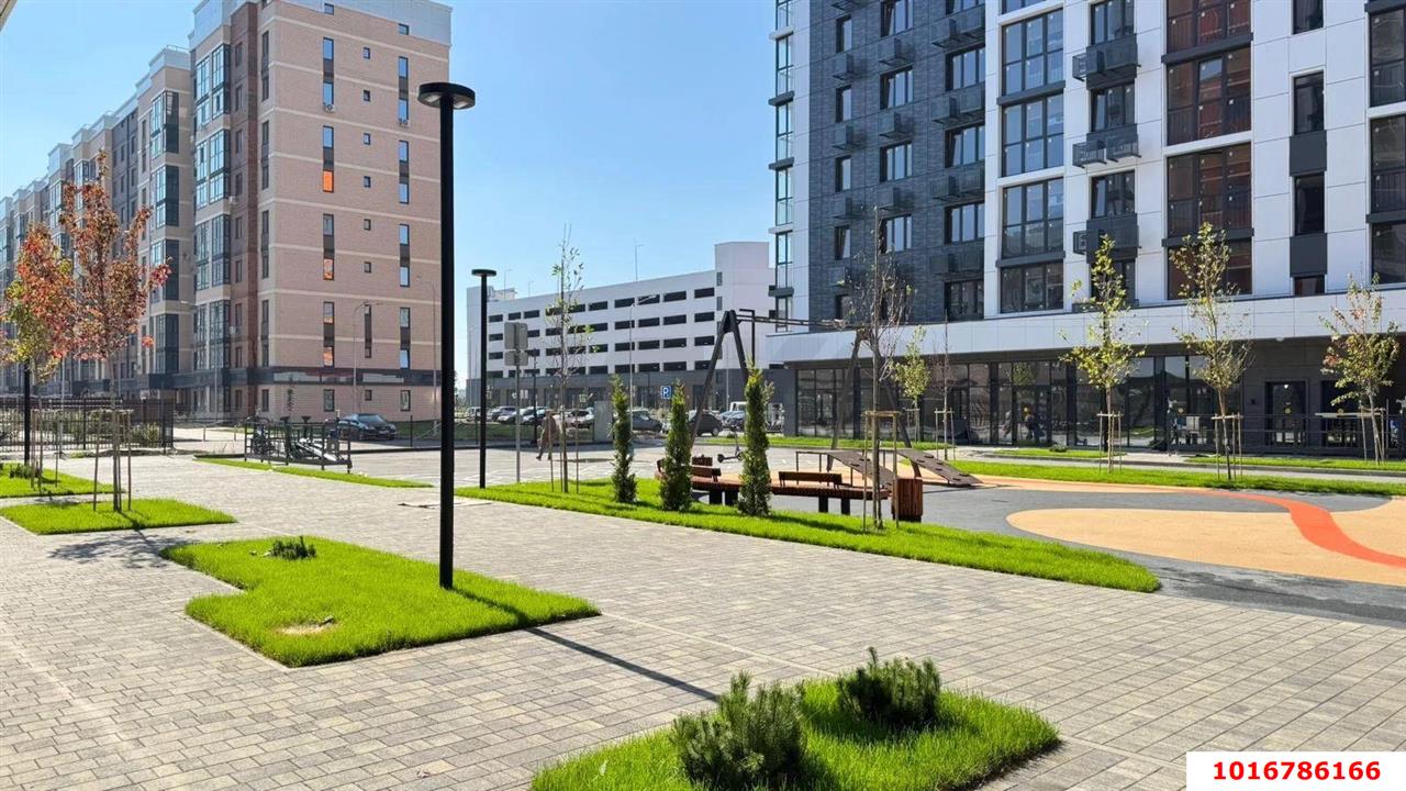 Фото №6: Торговое помещение 45&nbsp;м², 1/9&nbsp;эт. - Краснодар, Прикубанский внутригородской округ, мкр. жилой комплекс Друзья, ул. имени Генерала Брусилова, 28к3