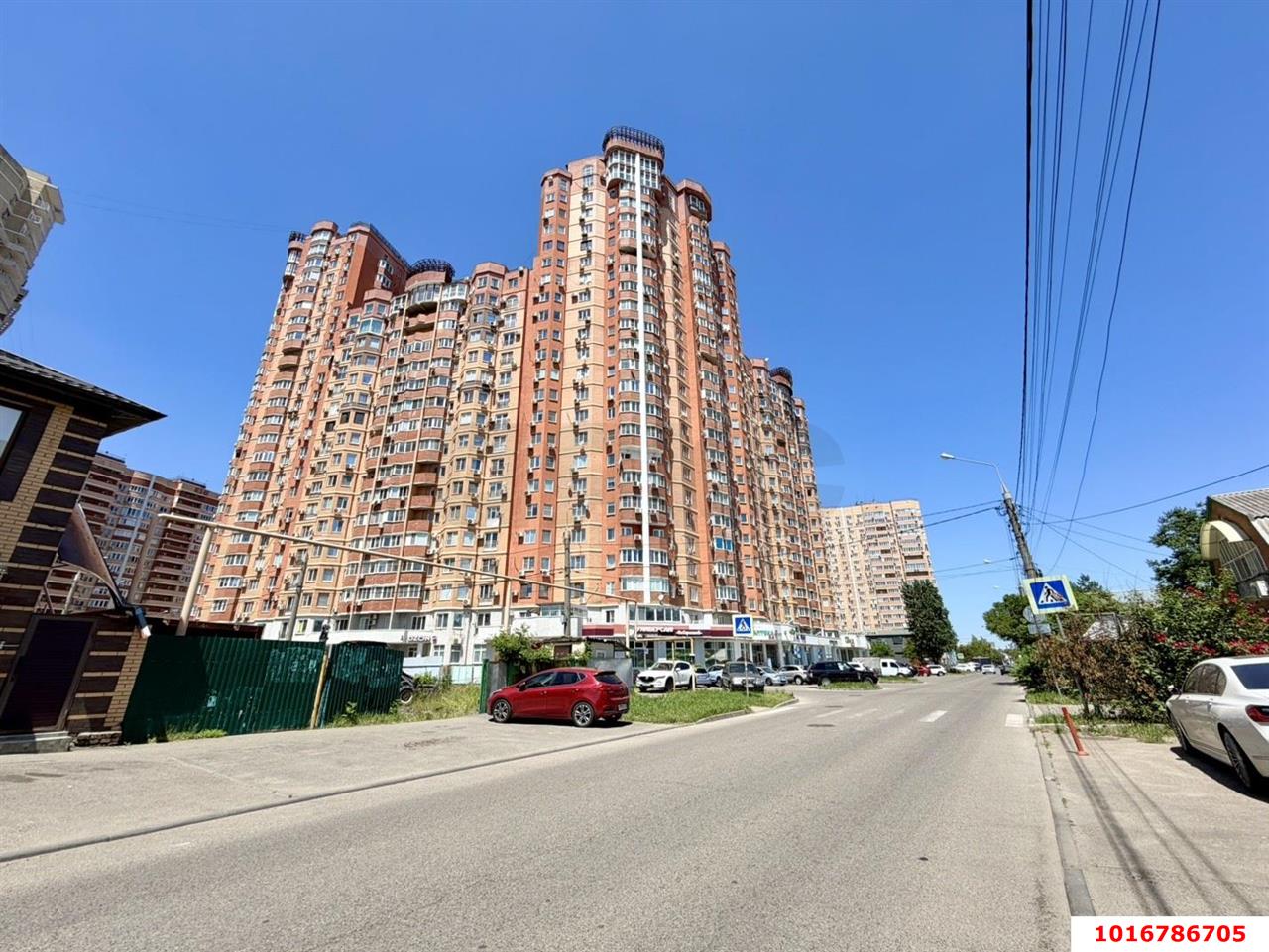 Фото №1: Офисное помещение 368&nbsp;м², 1/17&nbsp;эт. - Краснодар, Западный внутригородской округ, Фестивальный, мкр. ЖК Аврора, ул. Гаражная, 67/2