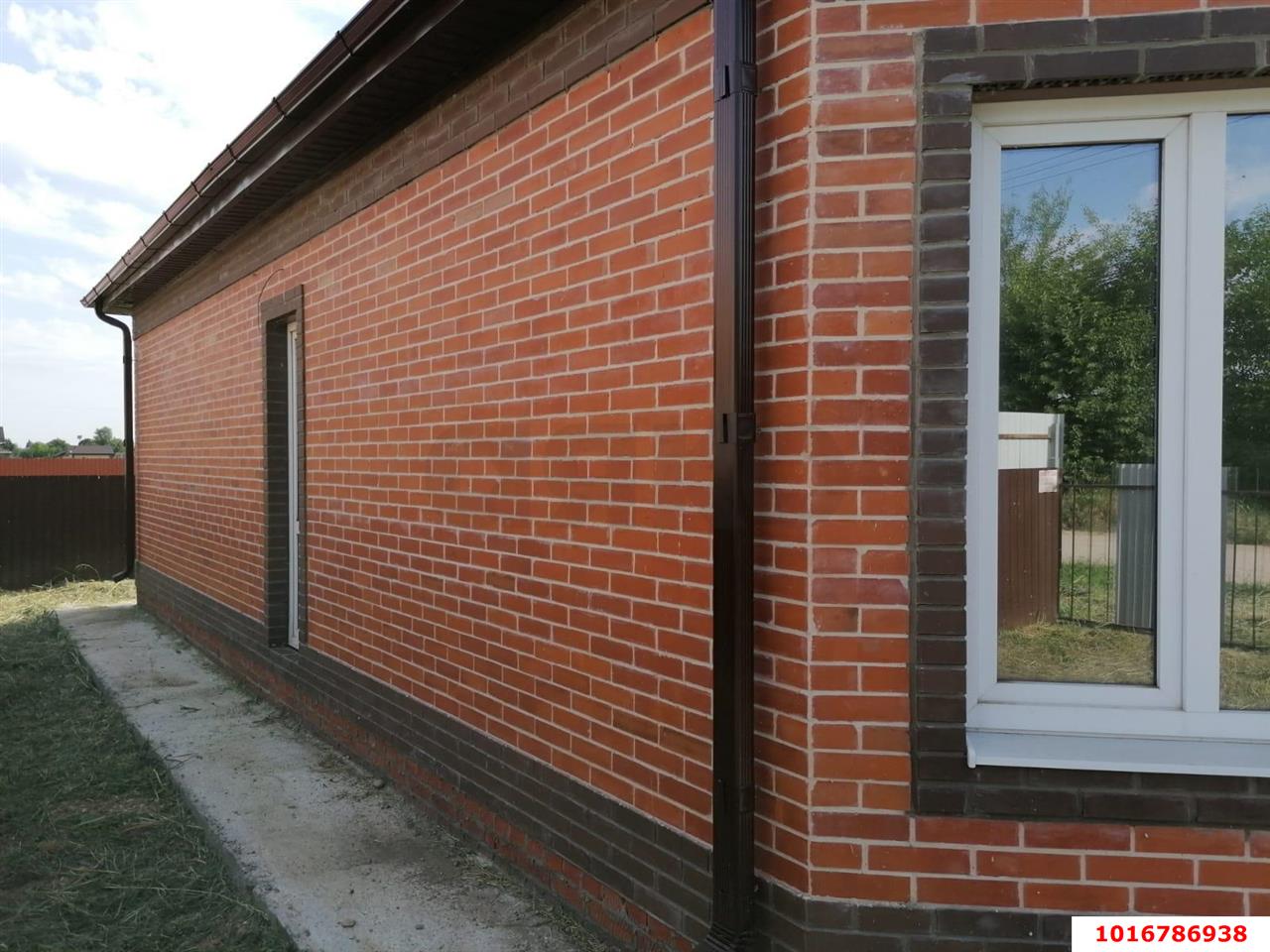 Фото №5: Дом 96&nbsp;м² + 3.78&nbsp;сот., 1&nbsp;эт. - Новотитаровская, п. коттеджный  Новотитаровка, ул. Ягоднинская