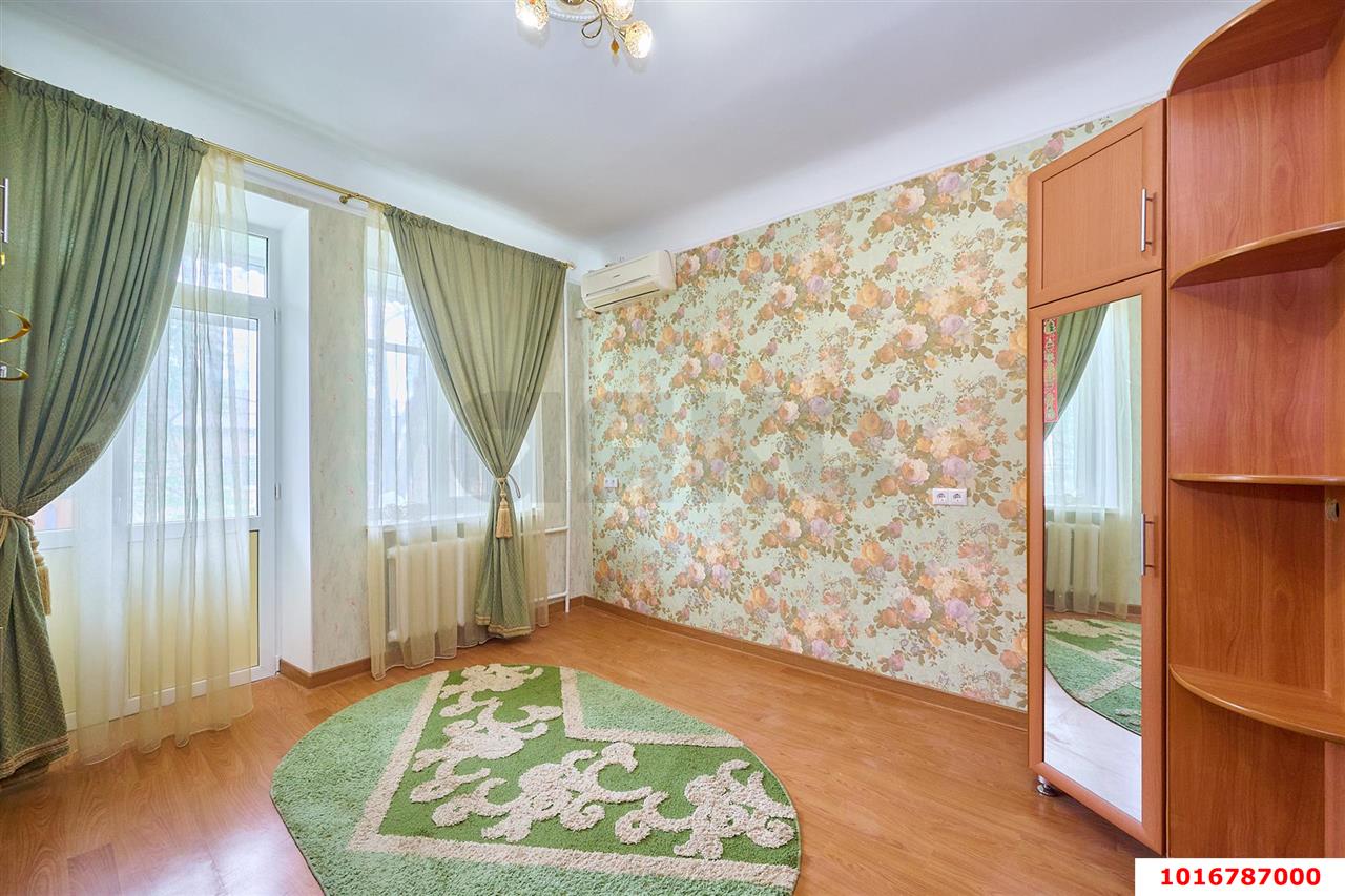 Фото №13: 3-комнатная квартира 78&nbsp;м², 2/5&nbsp;эт. - Краснодар, Центральный внутригородской округ, мкр. Центральный, ул. Володи Головатого, 317