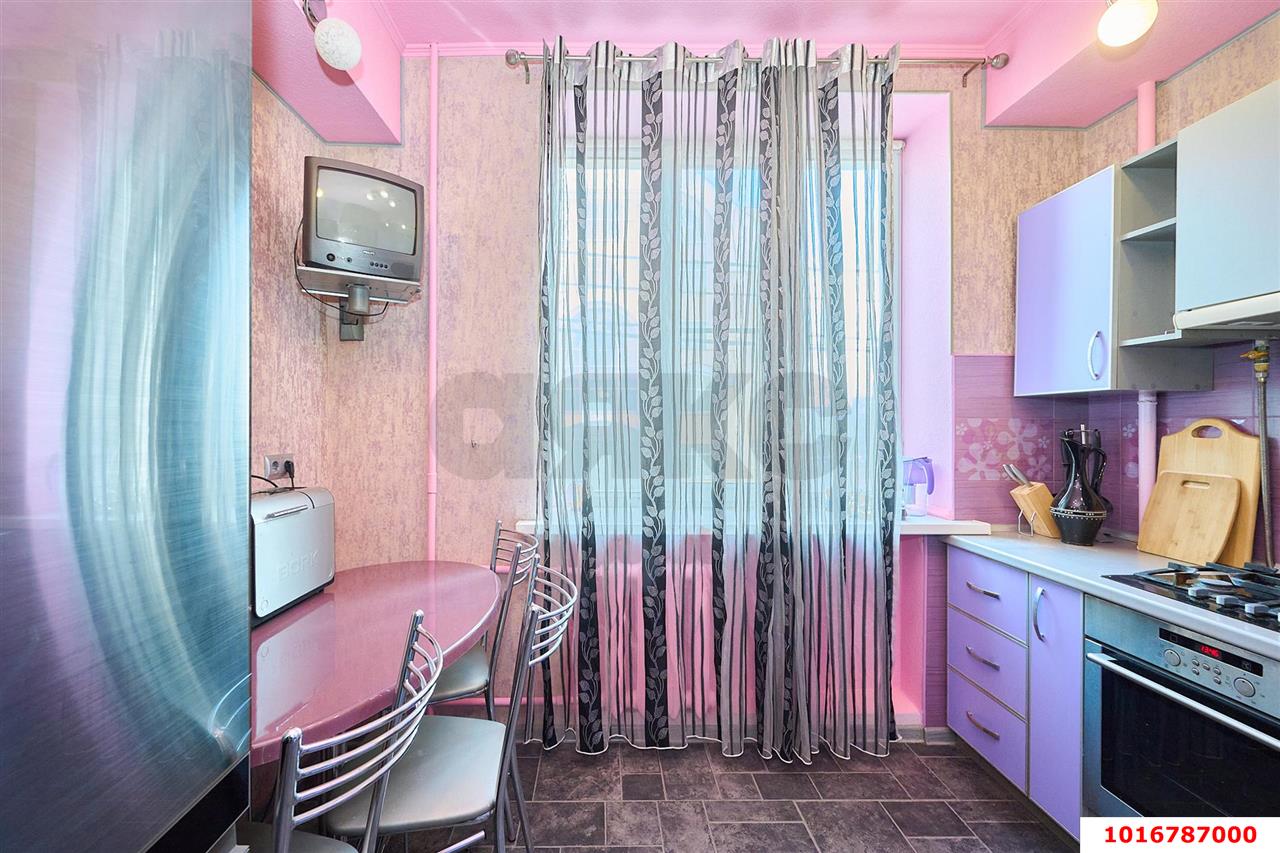 Фото №5: 3-комнатная квартира 78&nbsp;м², 2/5&nbsp;эт. - Краснодар, Центральный внутригородской округ, мкр. Центральный, ул. Володи Головатого, 317