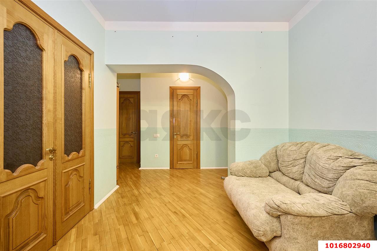 Фото №11: 3-комнатная квартира 130&nbsp;м², 5/7&nbsp;эт. - Краснодар, Прикубанский внутригородской округ, мкр. Фестивальный, ул. Яна Полуяна, 17