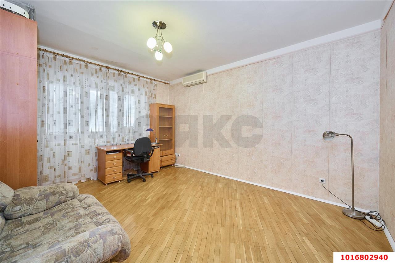 Фото №6: 3-комнатная квартира 130&nbsp;м², 5/7&nbsp;эт. - Краснодар, Прикубанский внутригородской округ, мкр. Фестивальный, ул. Яна Полуяна, 17