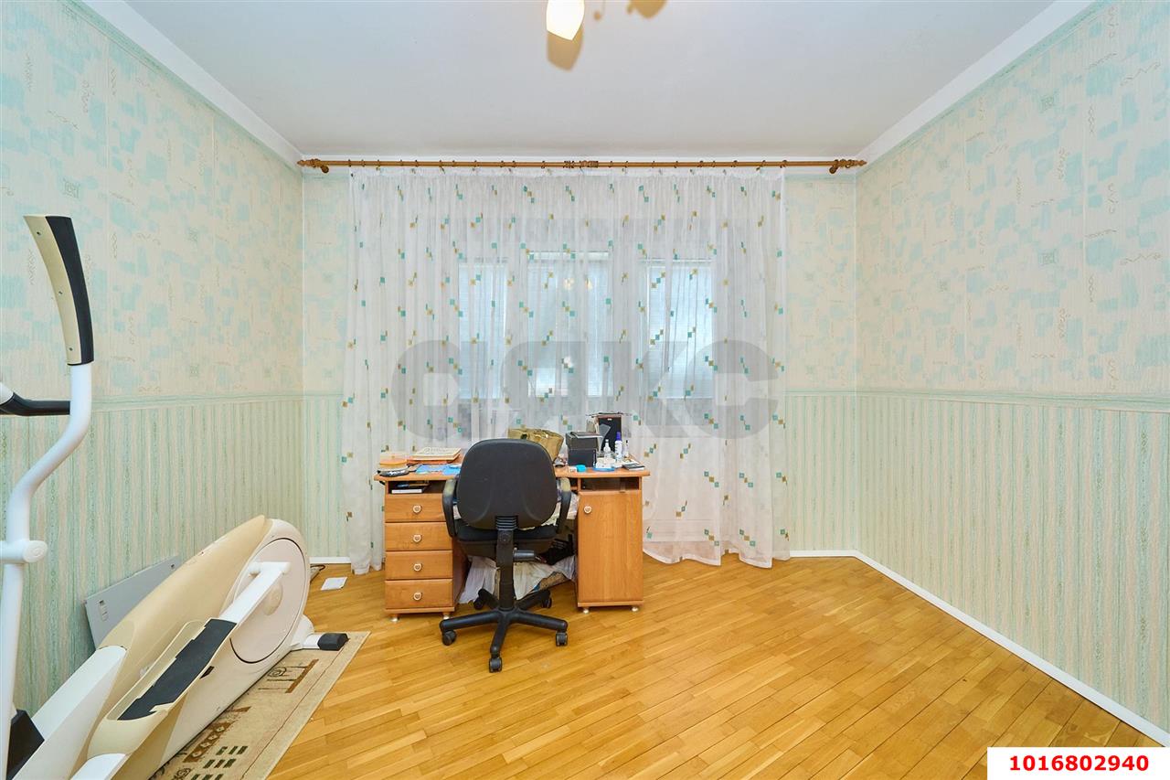 Фото №8: 3-комнатная квартира 130&nbsp;м², 5/7&nbsp;эт. - Краснодар, Прикубанский внутригородской округ, мкр. Фестивальный, ул. Яна Полуяна, 17