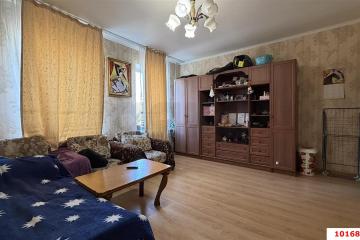 Фото №1: 2-комнатная квартира 54 м², 2/4 эт. - Краснодар, мкр. Центральный, ул. Мира, 49