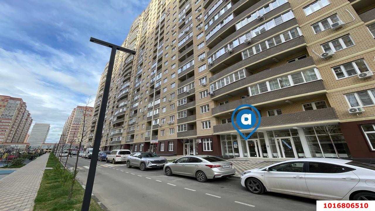 Фото №1: Торговое помещение 40 м², 1/16 эт. - Краснодар, Прикубанский внутригородской округ, Прикубанский внутригородской округ, ЖК Лучший, ЖК Лучший, имени Петра Метальникова, мкр. имени Петра Метальникова, ул. Петра Метальникова, 36
