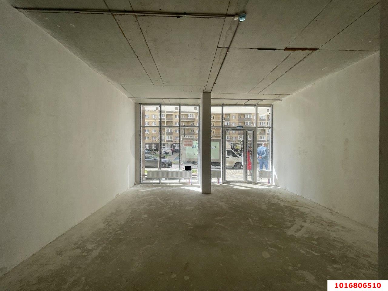 Фото №8: Торговое помещение 40 м², 1/16 эт. - Краснодар, Прикубанский внутригородской округ, Прикубанский внутригородской округ, ЖК Лучший, ЖК Лучший, имени Петра Метальникова, мкр. имени Петра Метальникова, ул. Петра Метальникова, 36