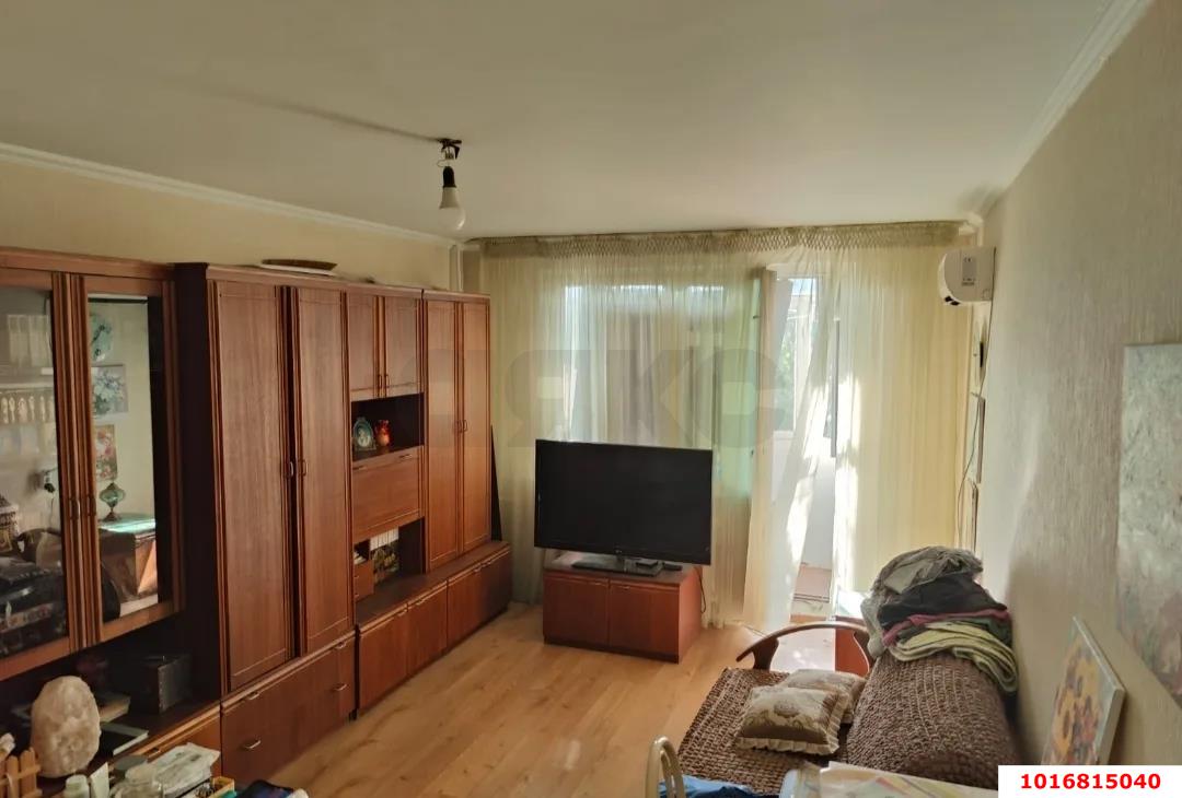 Фото №1: 3-комнатная квартира 65&nbsp;м², 3/9&nbsp;эт. - Краснодар, Прикубанский внутригородской округ, Круглик, мкр. Школьный, ул. Школьная, 17