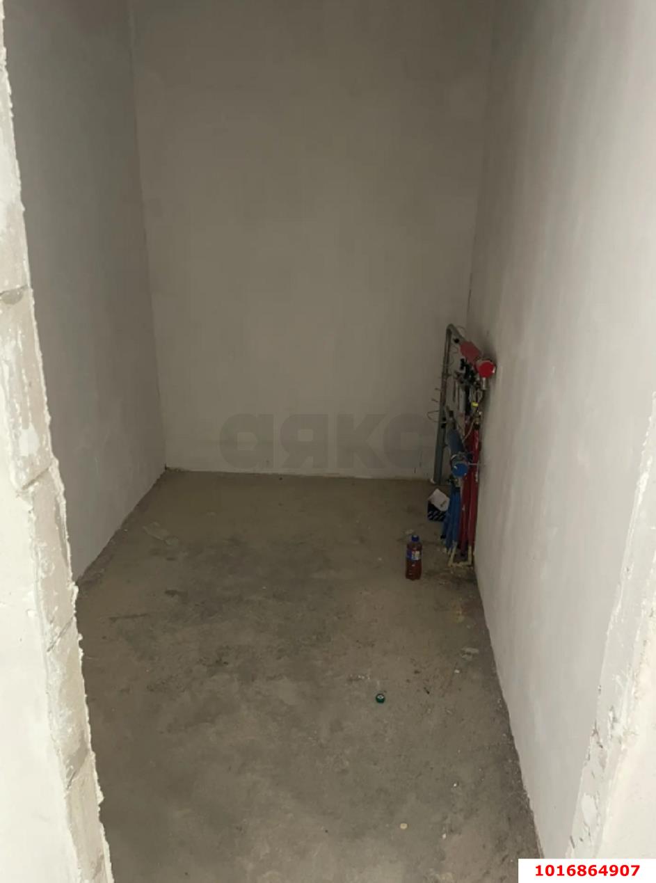Фото №10: Торговое помещение 175&nbsp;м², 1/9&nbsp;эт. - Краснодар, Прикубанский внутригородской округ, мкр. жилой комплекс Друзья, ул. имени Б.С. Кудухова, 1