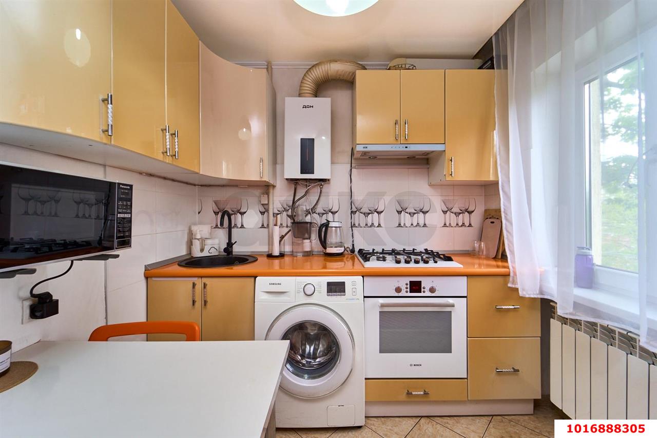 Фото №3: 2-комнатная квартира 51&nbsp;м², 2/5&nbsp;эт. - Краснодар, Западный внутригородской округ, мкр. Центральный, ул. Гимназическая, 14