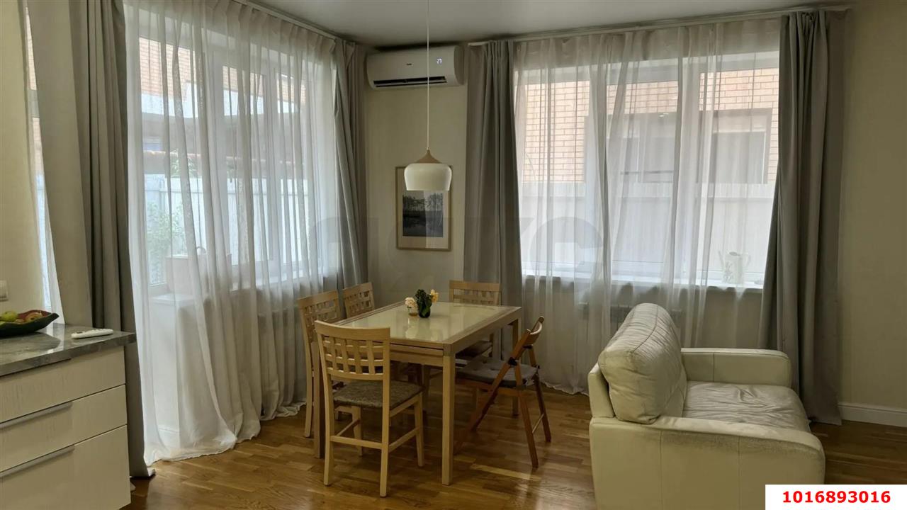 Фото №2: Дом 135&nbsp;м² + 2.5&nbsp;сот., 2&nbsp;эт. - Краснодар, Прикубанский внутригородской округ, 2-я Площадка, ж/м имени Демьяна Бедного, ул. Алая, 18