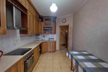 Фото №1: 5+-комнатная квартира 90 м², 3/3 эт. - Краснодар, мкр. Дубинка, ул. Кавказская, 140