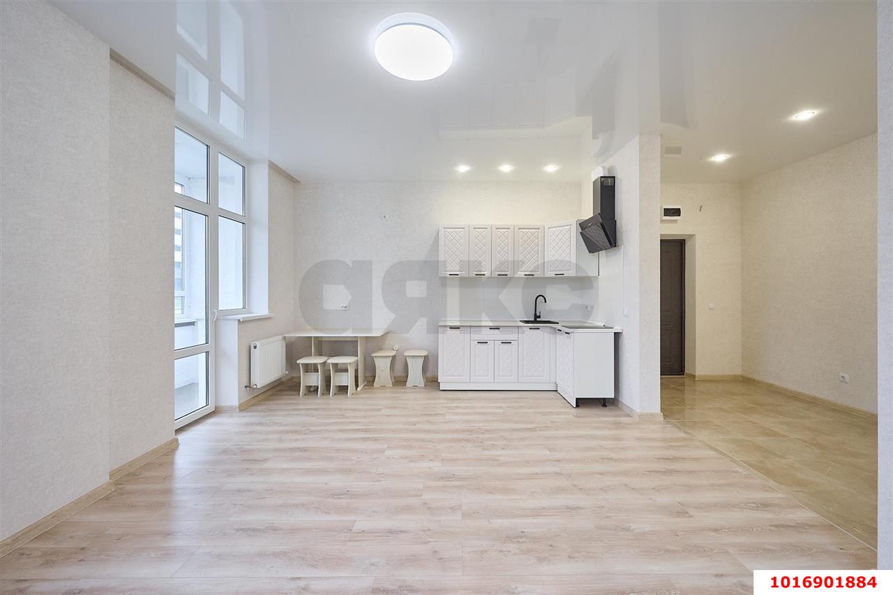 Фото №1: 2-комнатная квартира 55&nbsp;м², 1/9&nbsp;эт. - Краснодар, Прикубанский внутригородской округ, мкр. жилой комплекс Облака, ул. имени Генерала Корнилова, 9к1
