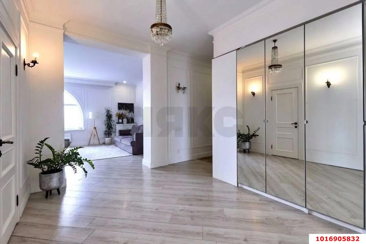 Фото №4: 3-комнатная квартира 210&nbsp;м², 15/15&nbsp;эт. - Краснодар, мкр. Западный внутригородской округ, ул. Шоссе Нефтяников, 63