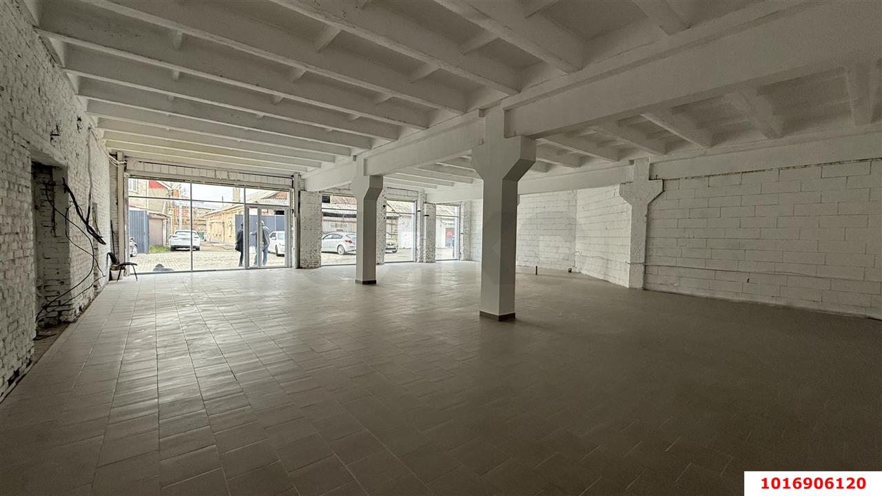 Фото №5: Торговое помещение 200&nbsp;м², 1/2&nbsp;эт. - Краснодар, Центральный внутригородской округ, мкр. Дубинка, ул. Ставропольская, 14