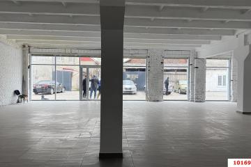Фото №1: Торговое помещение 200&nbsp;м², 1/2&nbsp;эт. - Краснодар, мкр. Дубинка, ул. Ставропольская, 14