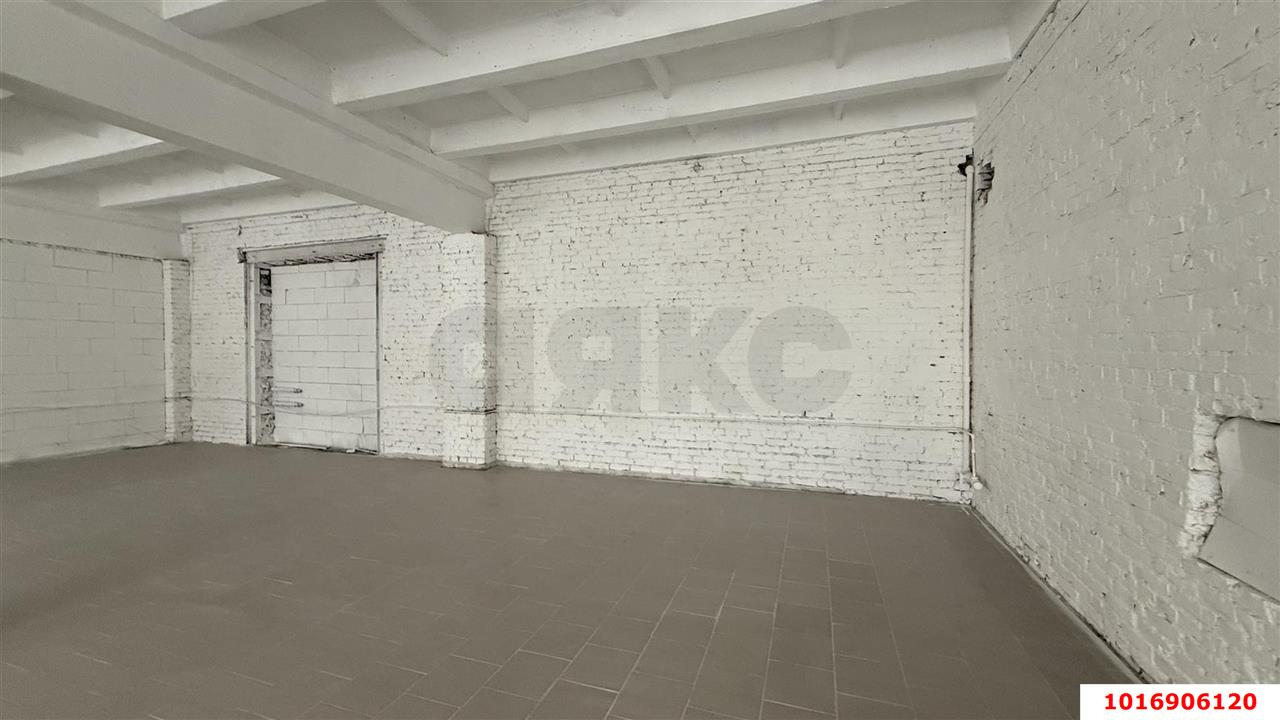 Фото №6: Торговое помещение 200&nbsp;м², 1/2&nbsp;эт. - Краснодар, Центральный внутригородской округ, мкр. Дубинка, ул. Ставропольская, 14