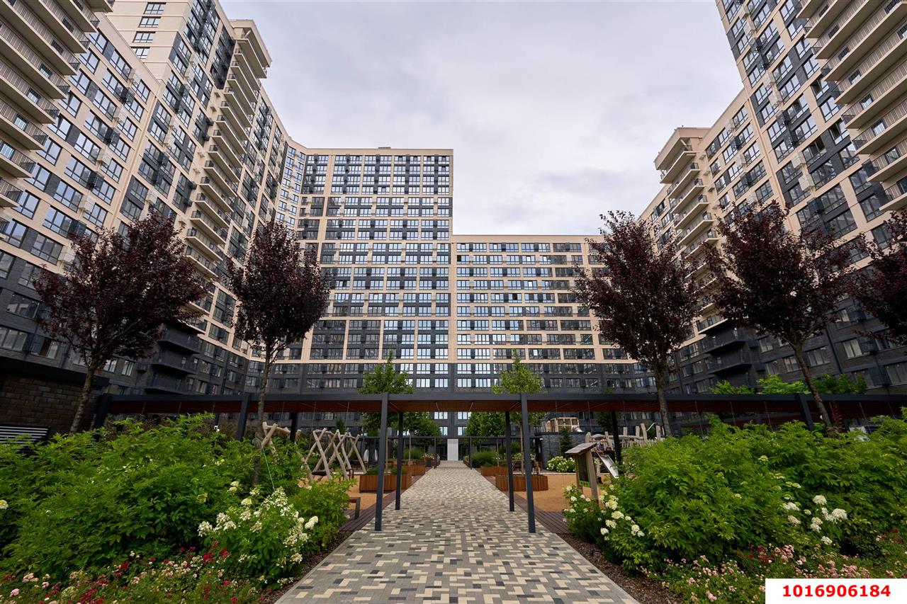 Фото №2: 2-комнатная квартира 70&nbsp;м², 6/24&nbsp;эт. - Краснодар, Центральный внутригородской округ, мкр. Черёмушки, ул. Обрывная, 132/1к7