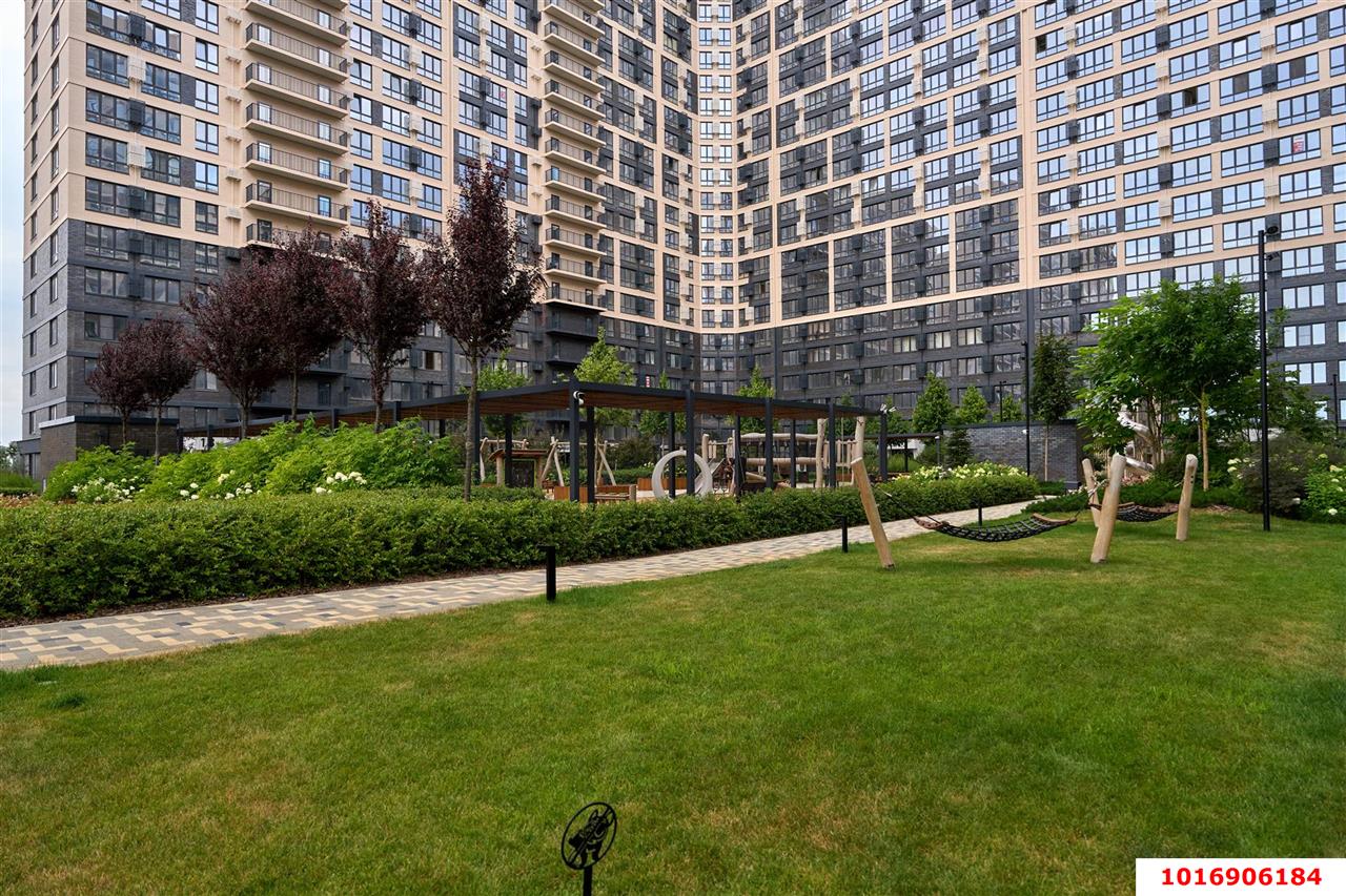 Фото №5: 2-комнатная квартира 70&nbsp;м², 6/24&nbsp;эт. - Краснодар, Центральный внутригородской округ, мкр. Черёмушки, ул. Обрывная, 132/1к7