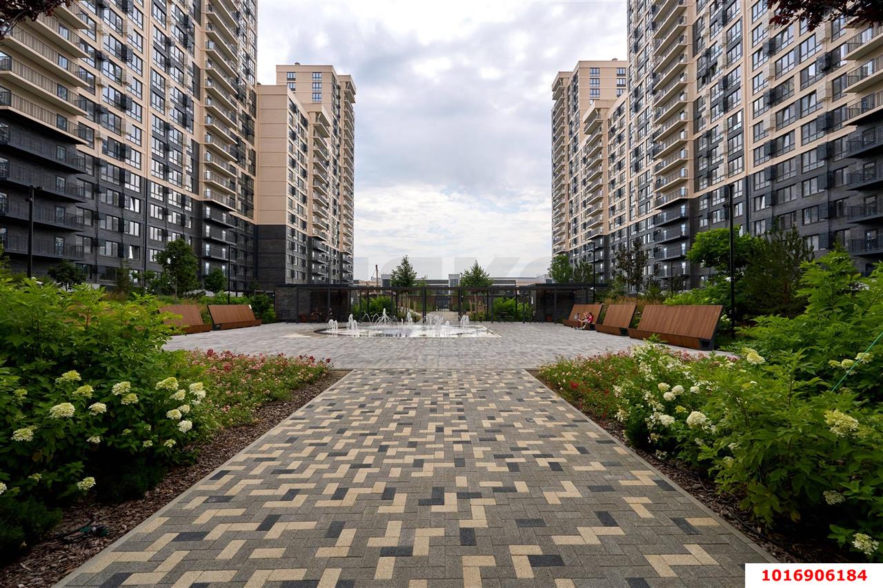 Фото №4: 2-комнатная квартира 70&nbsp;м², 6/24&nbsp;эт. - Краснодар, Центральный внутригородской округ, мкр. Черёмушки, ул. Обрывная, 132/1к7