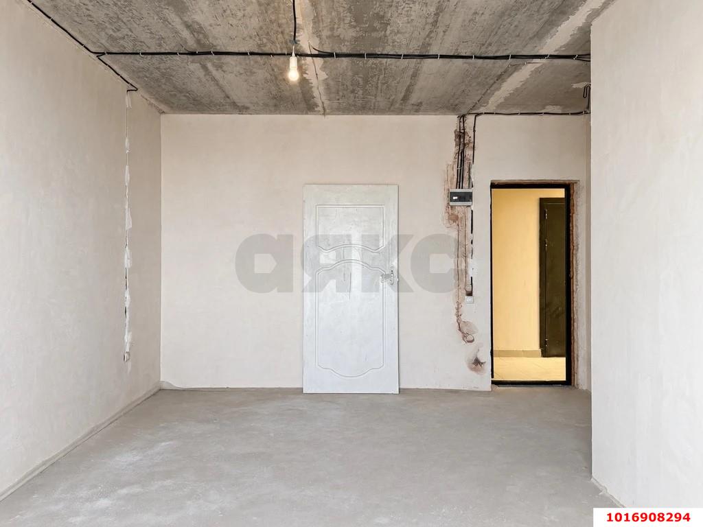 Фото №4: 1-комнатная квартира 39&nbsp;м², 5/8&nbsp;эт. - Краснодар, Прикубанский внутригородской округ, Калинино, мкр. Завод Радиоизмерительных Приборов, ул. 1 Мая, 394