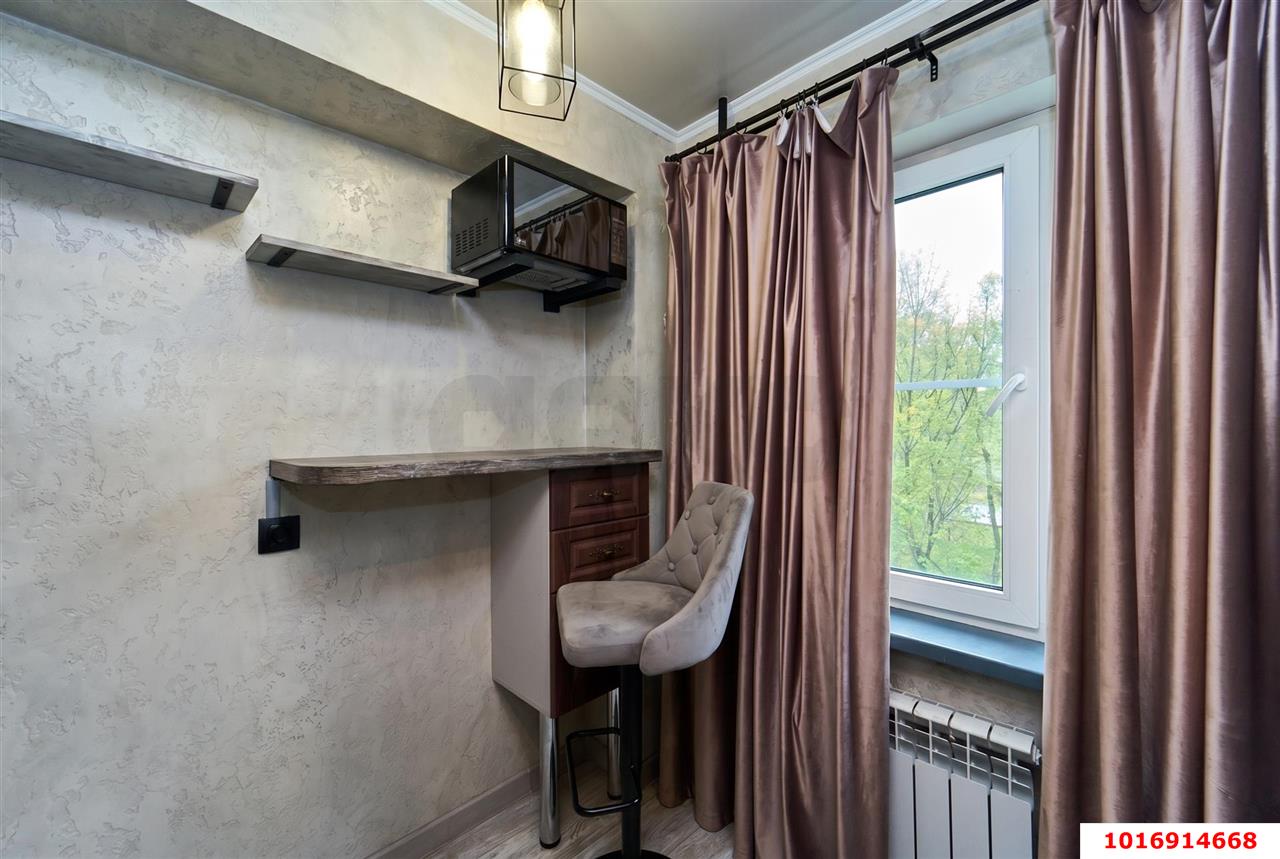 Фото №3: 4-комнатная квартира 60&nbsp;м², 3/5&nbsp;эт. - Краснодар, Прикубанский внутригородской округ, мкр. Фестивальный, ул. Гагарина, 79