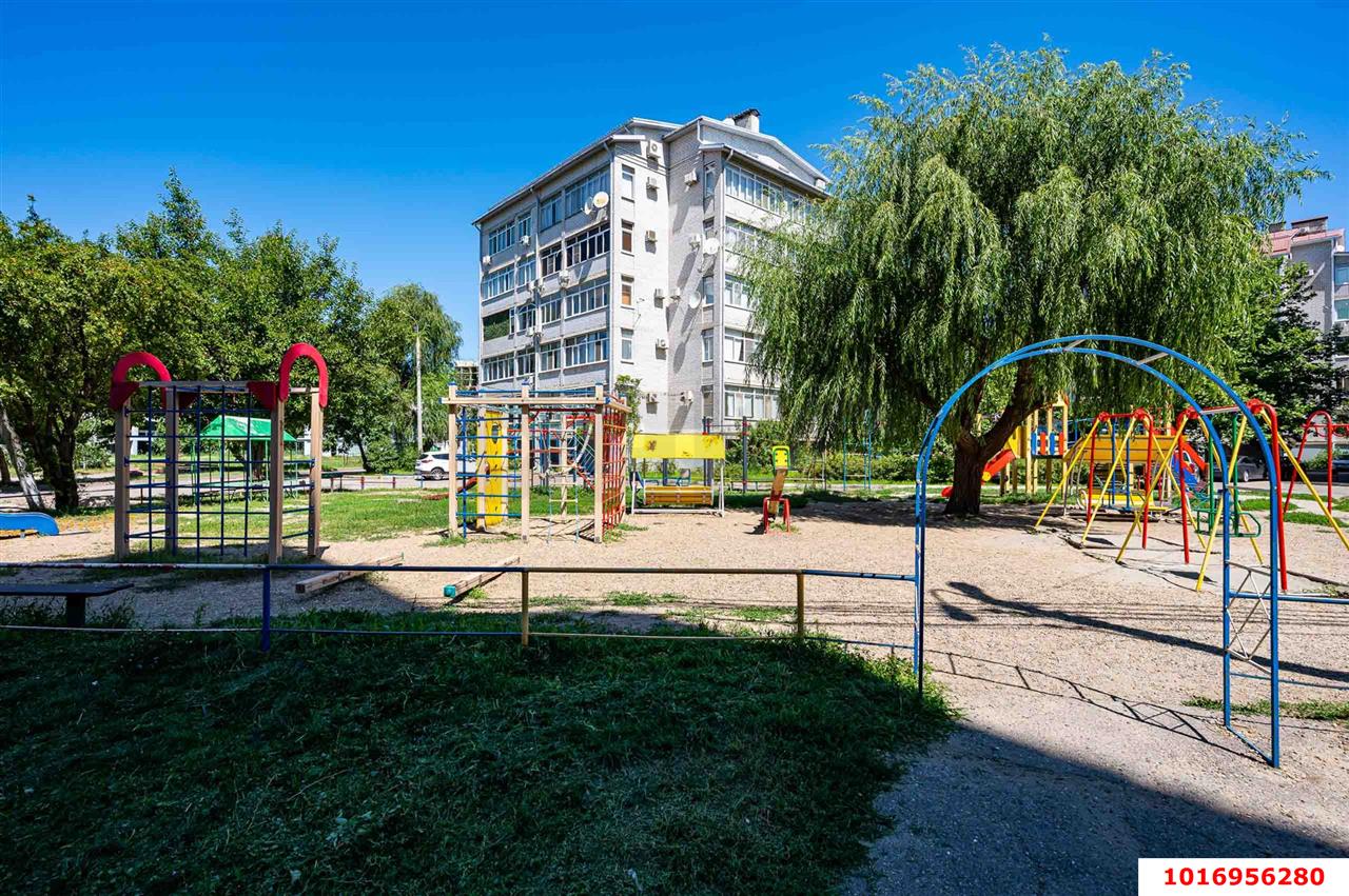 Фото №20: 4-комнатная квартира 96&nbsp;м², 8/8&nbsp;эт. - Краснодар, Прикубанский внутригородской округ, мкр. Музыкальный, ул. Аксайская, 46
